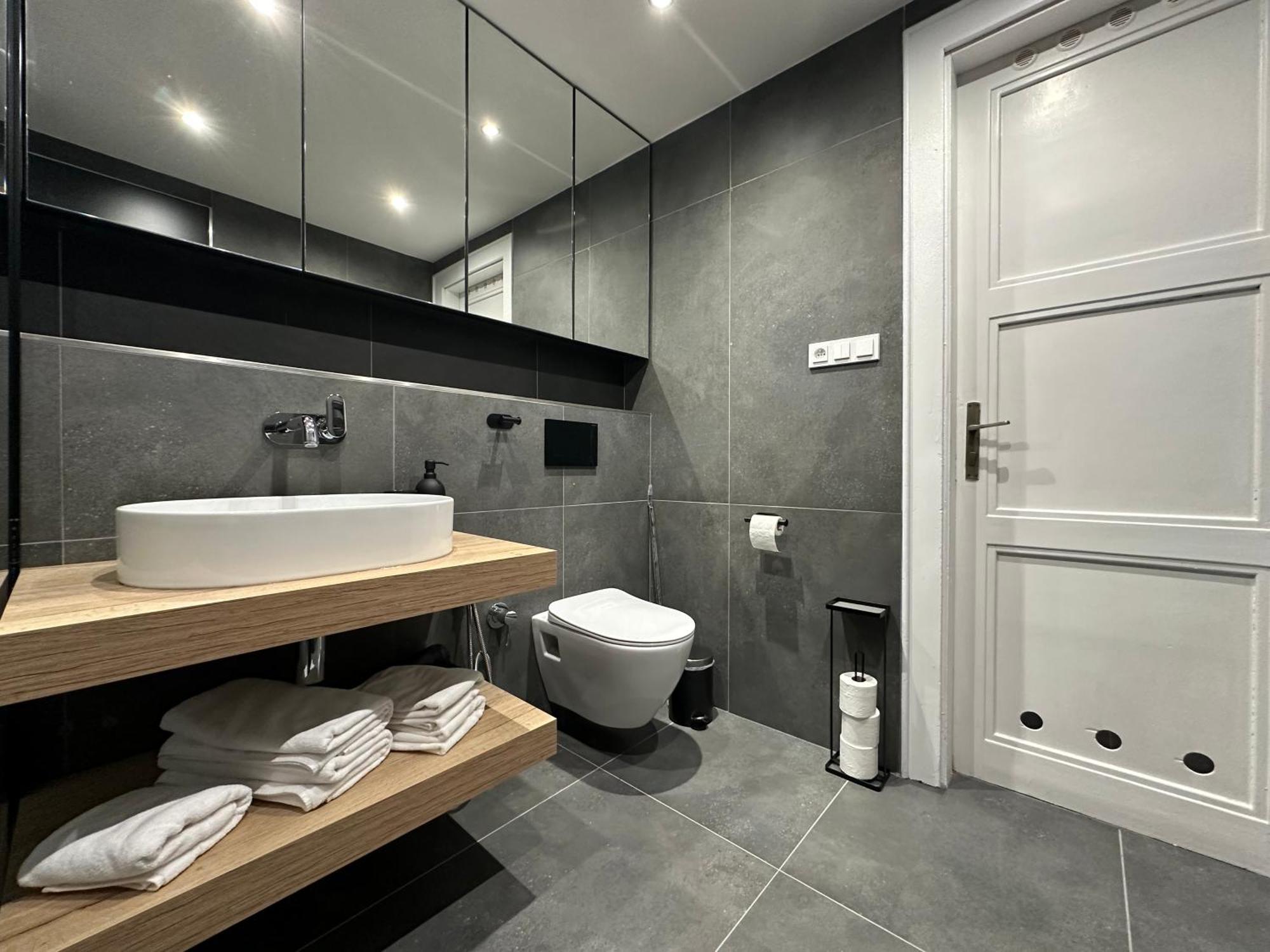 Botanique Rooms With Sauna By Homester เบอร์โน ภายนอก รูปภาพ